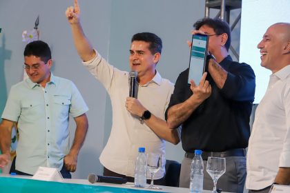 David Almeida lança aplicativo “Manaus Atende Digital”