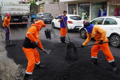 Prefeitura de Manaus recupera via do Parque Dez