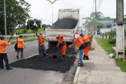 Prefeitura realiza serviços de manutenção no bairro Novo Aleixo