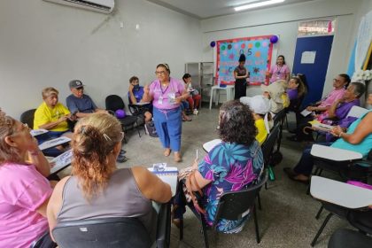 Seas promove ações para frequentadores dos Centros de Convivência sobre a campanha ‘Fevereiro Roxo’
