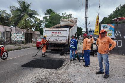 Trecho do bairro Redenção recebe obras de recuperação asfáltica da Prefeitura de Manaus