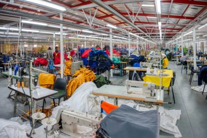 Deputados podem votar nesta terça projetos que facilitam exportação de pequenas empresas