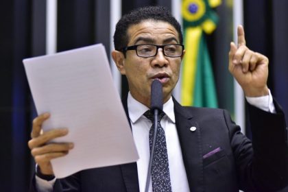 Projeto inclui diagnóstico de doença que causa fraqueza em ossos e dentes no teste do pezinho