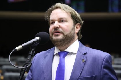 Projeto reduz encargos de empresas que adotarem programa com escalas de trabalho alternativas