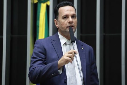 Projeto garante vaga de estágio em todos os órgãos da administração pública