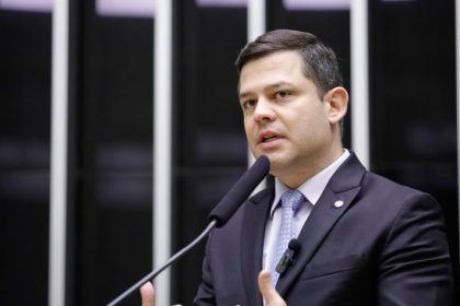 Projeto regulamenta cobrança por quilometragem em aluguel de carro