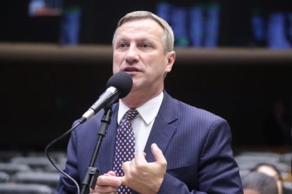 Projeto suspende decreto que regulamenta poder de polícia da Funai