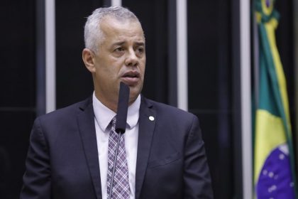 Projeto transfere para estados a competência para regularizar terras de reforma agrária