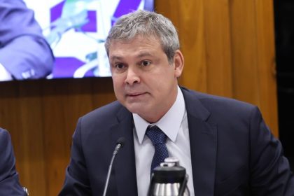Líder do PT-PCdoB-PV defende pautas do governo e regulação das redes sociais
