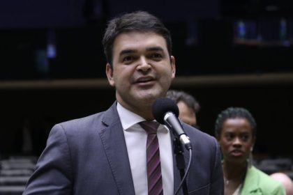 Câmara aprova projeto que dispensa advogado de adiantar custas em ação de cobrança de honorários