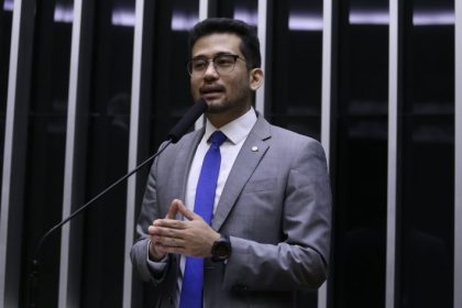 Projeto aumenta pena e torna hediondos crimes de compra e venda de votos