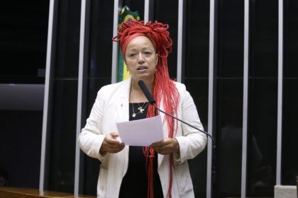 Projeto prevê carga de trabalho semanal de no máximo 40 horas