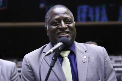 Projeto agrava pena para introdução ilegal de armas, drogas e celulares em presídios