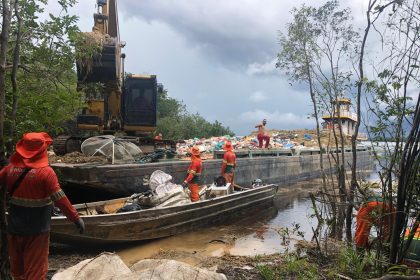 Prefeitura intensifica limpeza nas praias e comunidades ribeirinhas