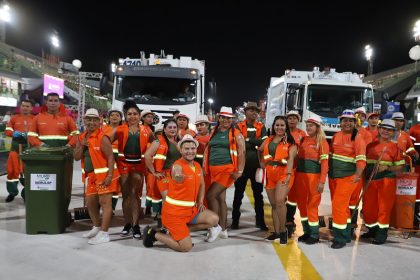 Prefeitura garante limpeza e reforça conscientização durante desfiles das escolas de samba em Manaus