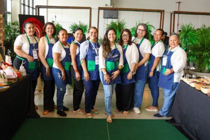 Amazonas celebra o dia do artesão com desfile no Shopping do Artesanato