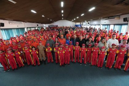 Mais de 660 crianças e adolescentes do programa Bombeiro Mirim iniciam atividades em 11 cidades do Amazonas