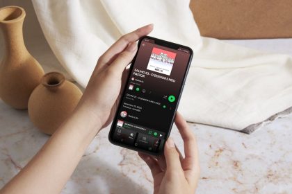 “Salmo 23 – O Senhor É Meu Pastor” de Nadia & Eu: Uma Canção de Fé e Esperança