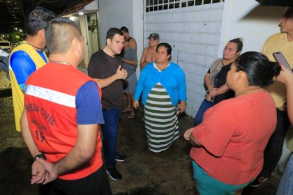 Prefeito de Manaus em exercício Renato Junior mobiliza equipes e presta assistência a vítimas após desabamento de muro no bairro Praça 14 de Janeiro