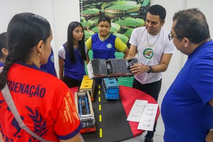 Oca do Conhecimento Dr. Carim abre as atividades de 2025 com exposição de arte sustentável