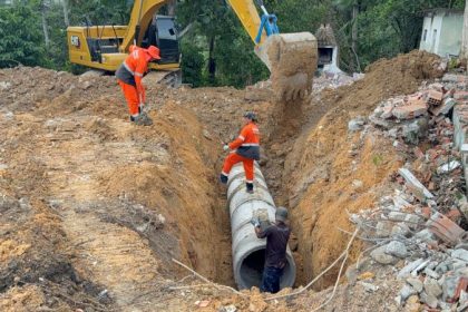 Prefeitura de Manaus atua no desvio de rede de drenagem no bairro Cidade Nova para diminuir os impactos do inverno amazônico