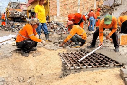 Prefeitura de Manaus realiza manutenção de pavimento no centro histórico da capital
