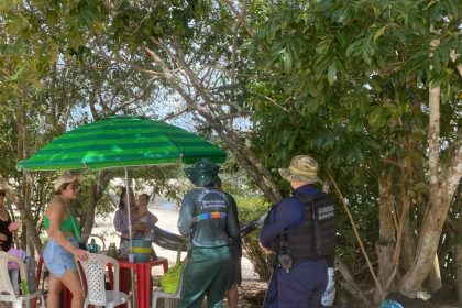 Prefeitura de Manaus intensifica fiscalização na praia do Tupé para o cumprimento do regulamento de uso