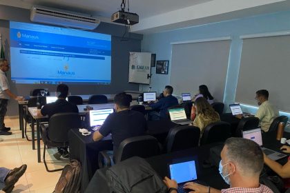 Conselheiros do CAU-AM fazem treinamento para uso do novo Alvará de Construção Mais Fácil da Prefeitura