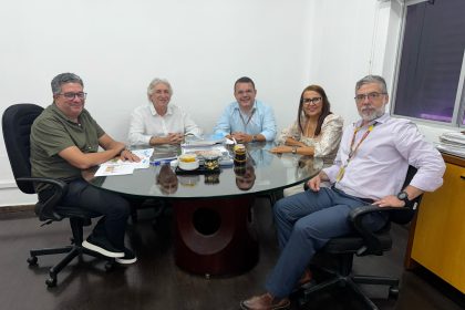 Prefeitura e Correios alinham termo de cooperação para cessão de prédio histórico da empresa