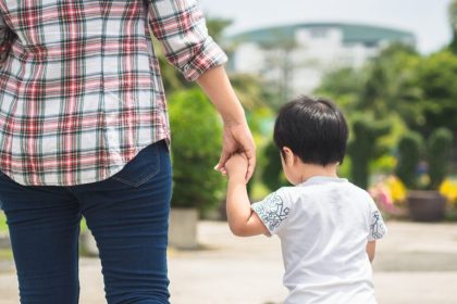 Entra em vigor lei que equipara menor sob guarda a filho para fins previdenciários