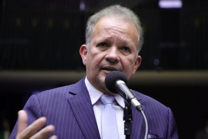 Projeto proíbe que parentes ocupem chefia do Executivo e presidência de casa legislativa no mesmo estado