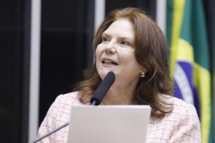 Projeto obriga governos a oferecer espaços adaptados para lazer de crianças com deficiência