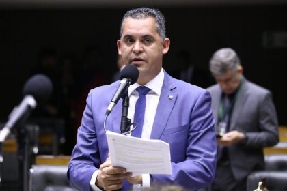 Projeto proíbe ativação de linha pré-paga com DDD diferente do local da compra