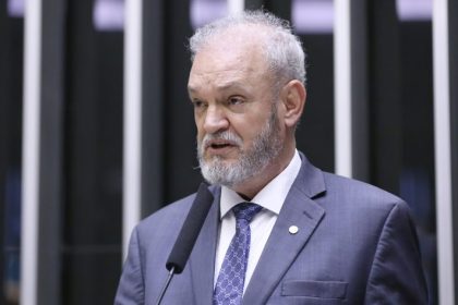 Projeto obriga distribuidora de energia elétrica a alertar sobre consumo atípico