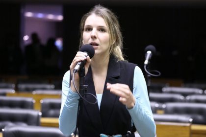 Projeto altera a LGPDP para permitir revisão do acesso a dados pessoais na maioridade