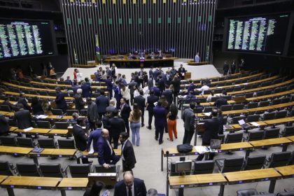 Câmara analisa projeto que revalida recursos orçamentários não pagos; acompanhe