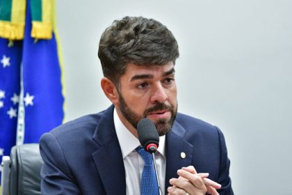 Zé Vitor é eleito pela segunda vez presidente da Comissão de Saúde