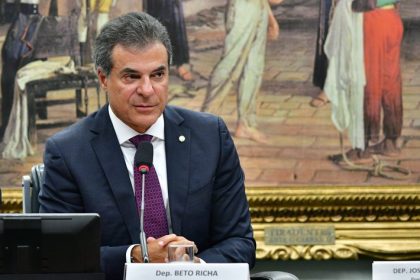 Beto Richa vai presidir a Comissão de Indústria, Comércio e Serviços