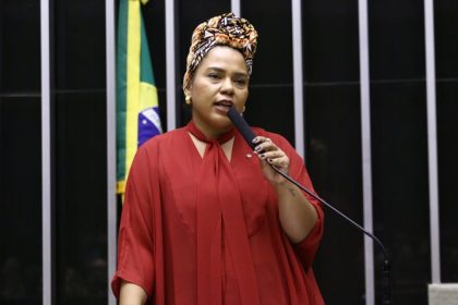Câmara aprova projeto que cria o Dia Nacional dos Congados e Reinados; acompanhe