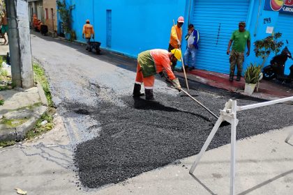 Prefeitura de Manaus executa recuperação asfáltica em trecho do bairro Nossa Senhora das Graças 