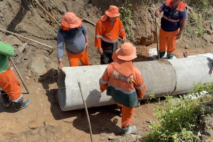 Prefeitura de Manaus implanta 15 novos tubos na rede de drenagem profunda no bairro Colônia Antônio Aleixo