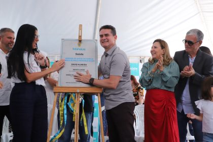 Prefeito David Almeida entrega maior UBS de Manaus e alcança marca de 100 obras na saúde
