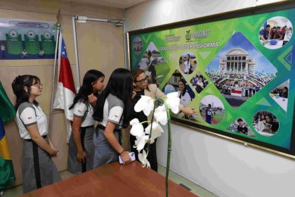Secretaria de Educação e Iphan discutem reforma do Colégio Dom Pedro II com alunos e professores