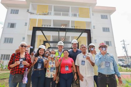 Famílias habilitadas a residir no Residencial Maués, do Prosamin+, participam da escolha dos apartamentos