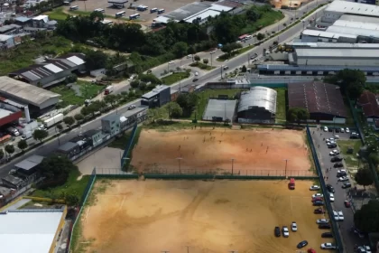 Em café em homenagem às mães, no bairro Compensa, governador Wilson Lima anuncia reforma de espaços de esporte e lazer