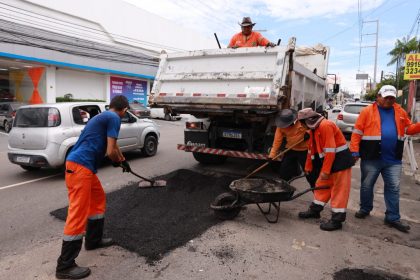Prefeitura avança com serviços de manutenção viária no Centro de Manaus e chega a 48 vias recuperadas 
