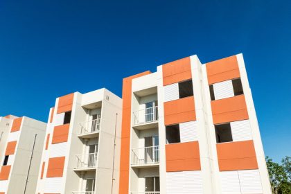 Prefeitura de Manaus alerta população sobre golpes com a promessa de casa própria