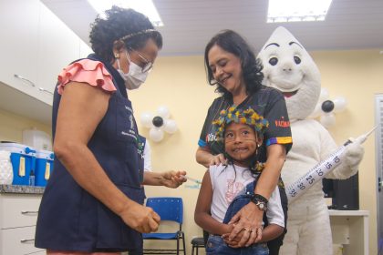 Prefeitura de Manaus discute importância do envolvimento das escolas para aumentar busca por vacinas