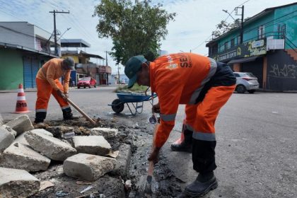 Prefeitura de Manaus revitaliza canteiro central na avenida Curaçao, zona Norte