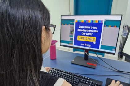 Aposentados e pensionistas da Manausprev nascidos em maio são convocados para recadastro obrigatório